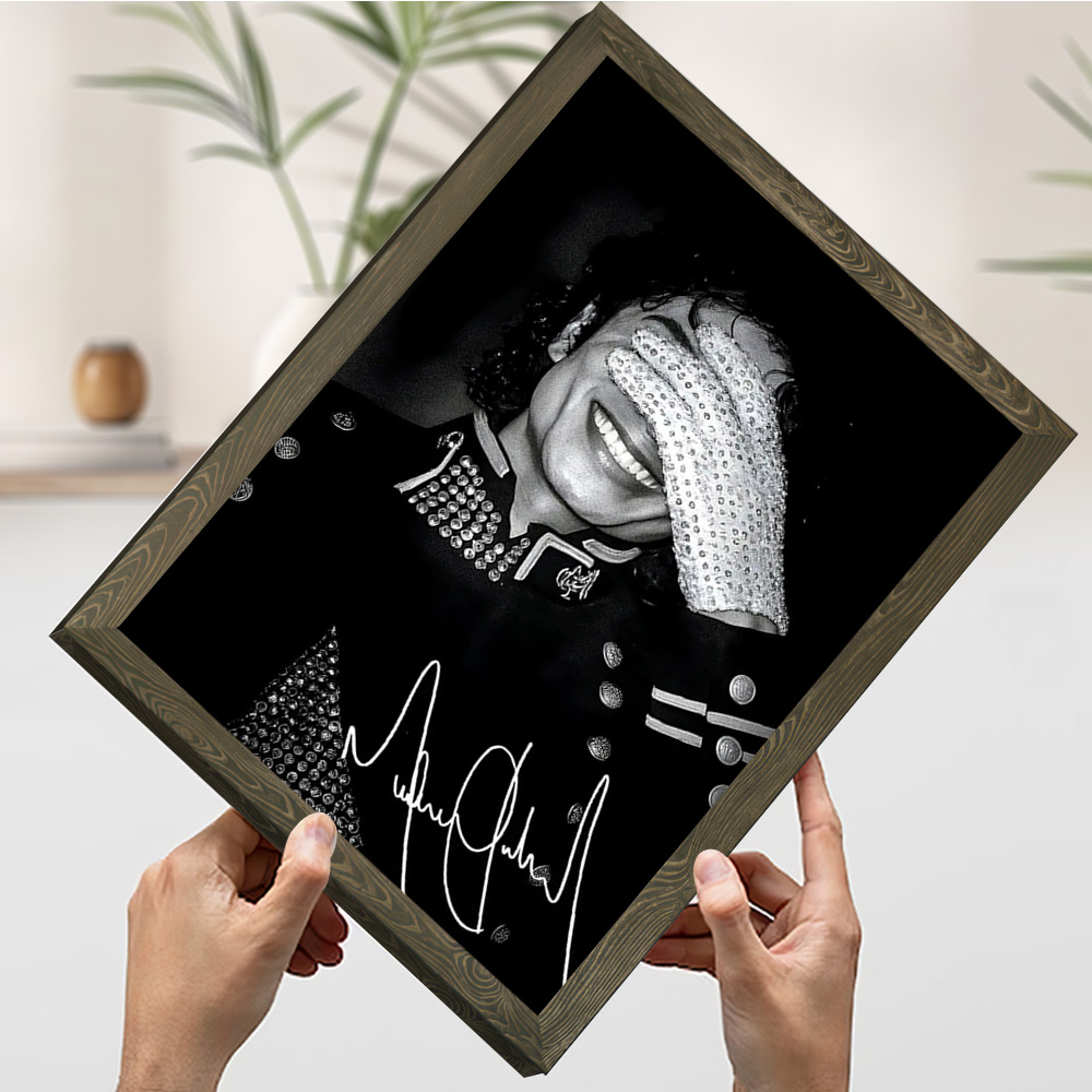 Michael Jackson With Sequined  – Photography Gallery Bewertung und Preis